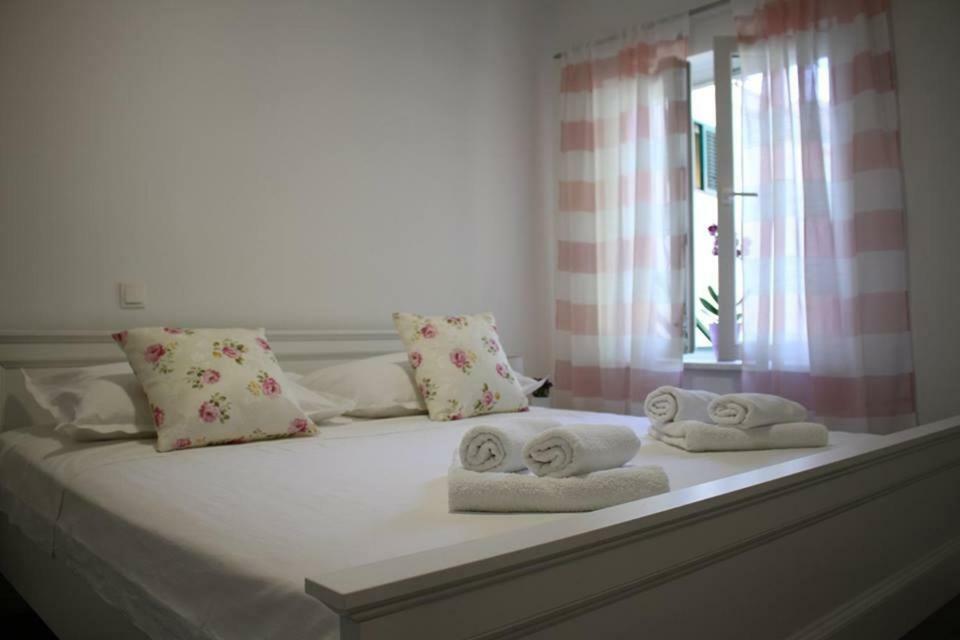 Apartments Holiday Башка-Вода Экстерьер фото