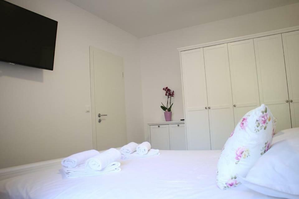 Apartments Holiday Башка-Вода Экстерьер фото