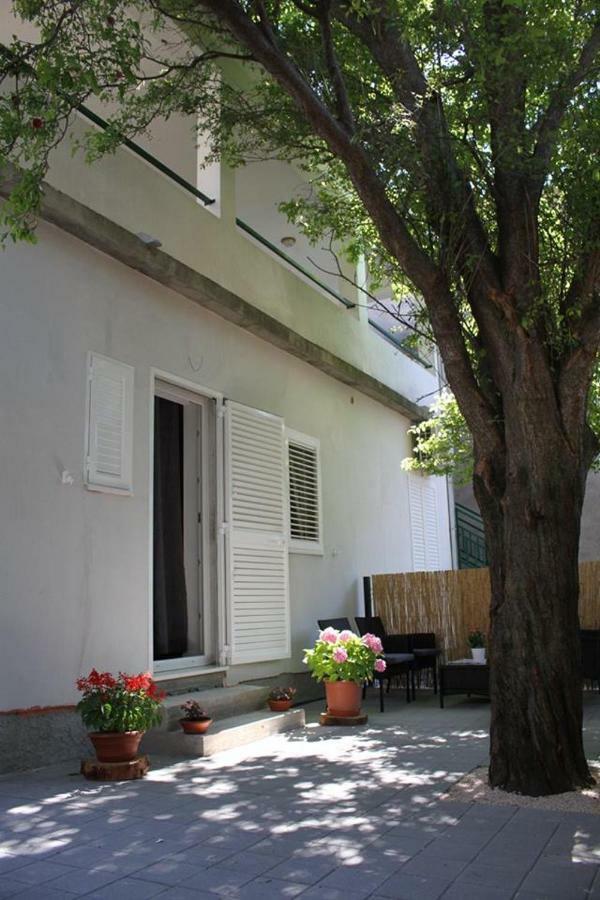 Apartments Holiday Башка-Вода Экстерьер фото