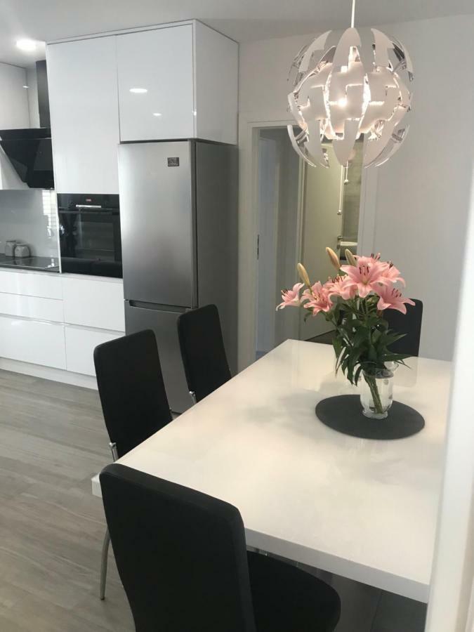 Apartments Holiday Башка-Вода Экстерьер фото
